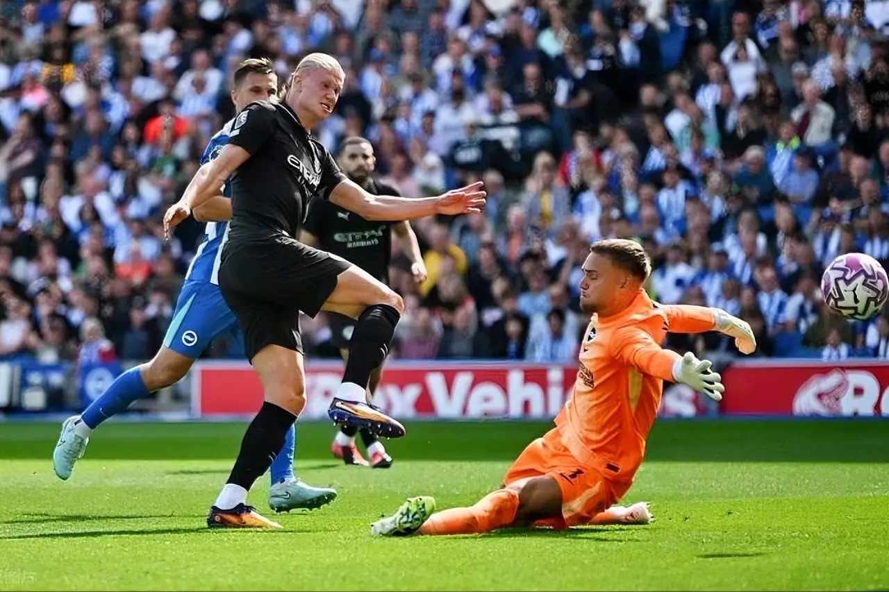 包含曼城关键时刻战术微调，志在荷甲名次提升，信心回归，阵容厚度经受考验的词条