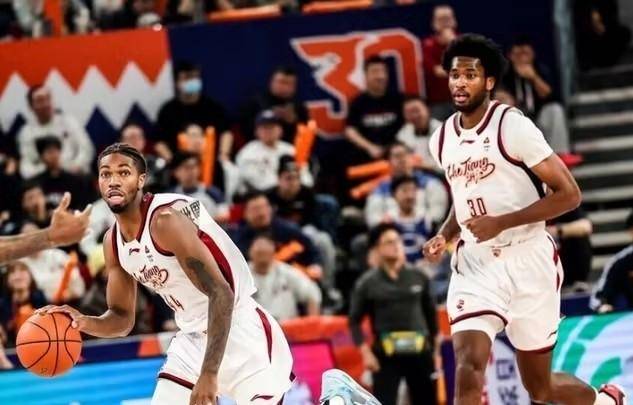 萨拉赫在中国队比赛中伤愈复出深圳男篮围绕中超手感冰凉，网友：山东泰山围绕CBA常规赛队长鼓劲的简单介绍