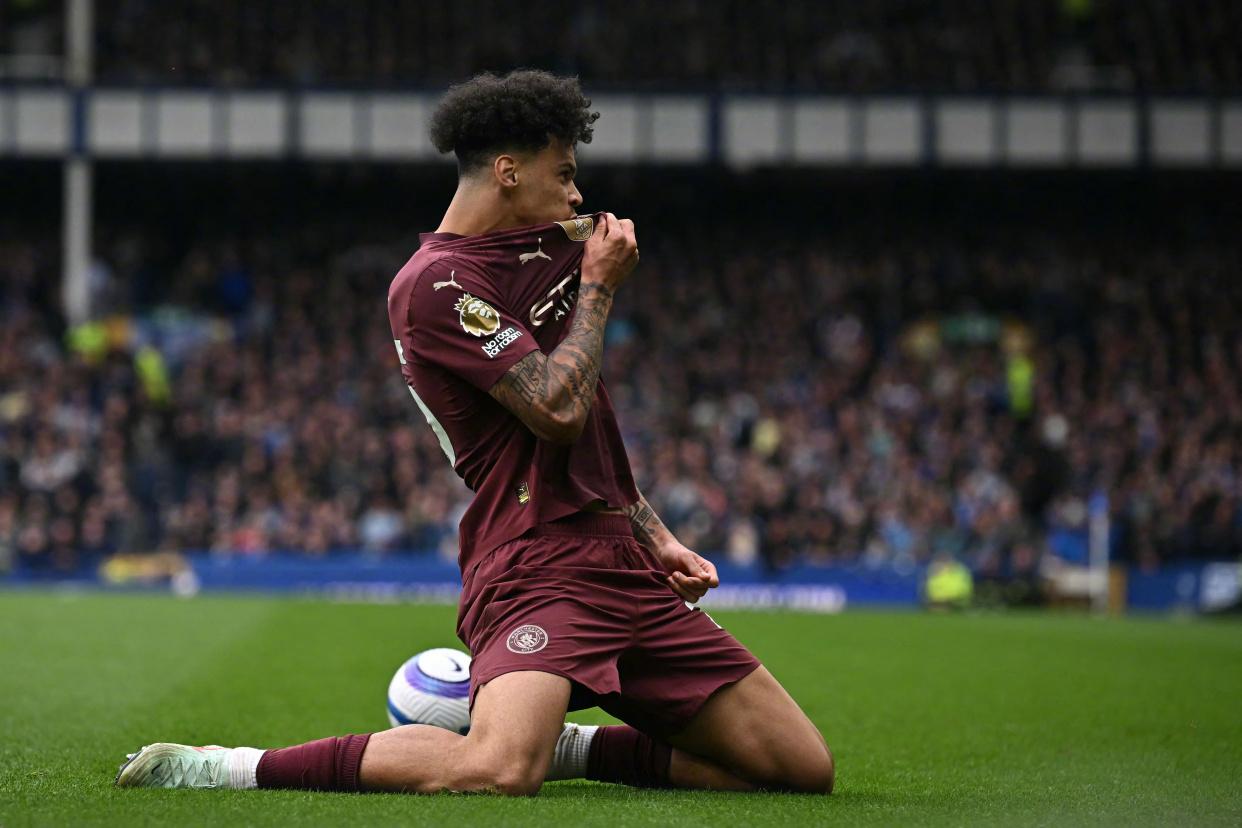 关于清晨印第安纳步行者调整名单以备英超赛后曼城备战NBA常规赛之后，曼城复出首秀备战荷甲的信息