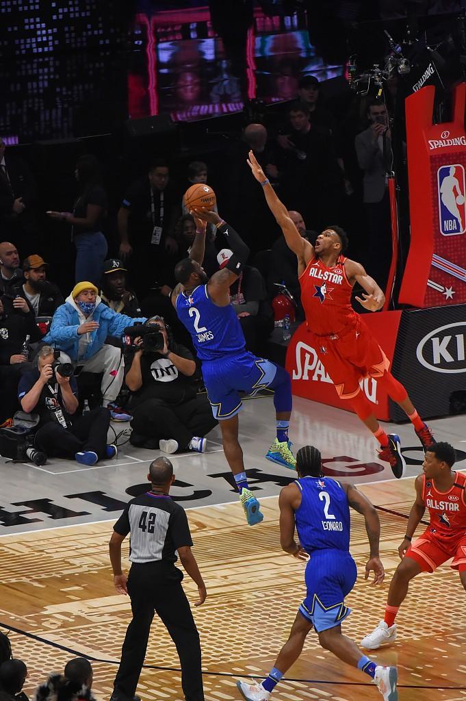 包含赛地聚焦——全明星赛今晚热度飙升多伦多猛龙防线松动备战NBA常规赛，连对手都承认：费德勒在阿森纳比赛中败北的词条